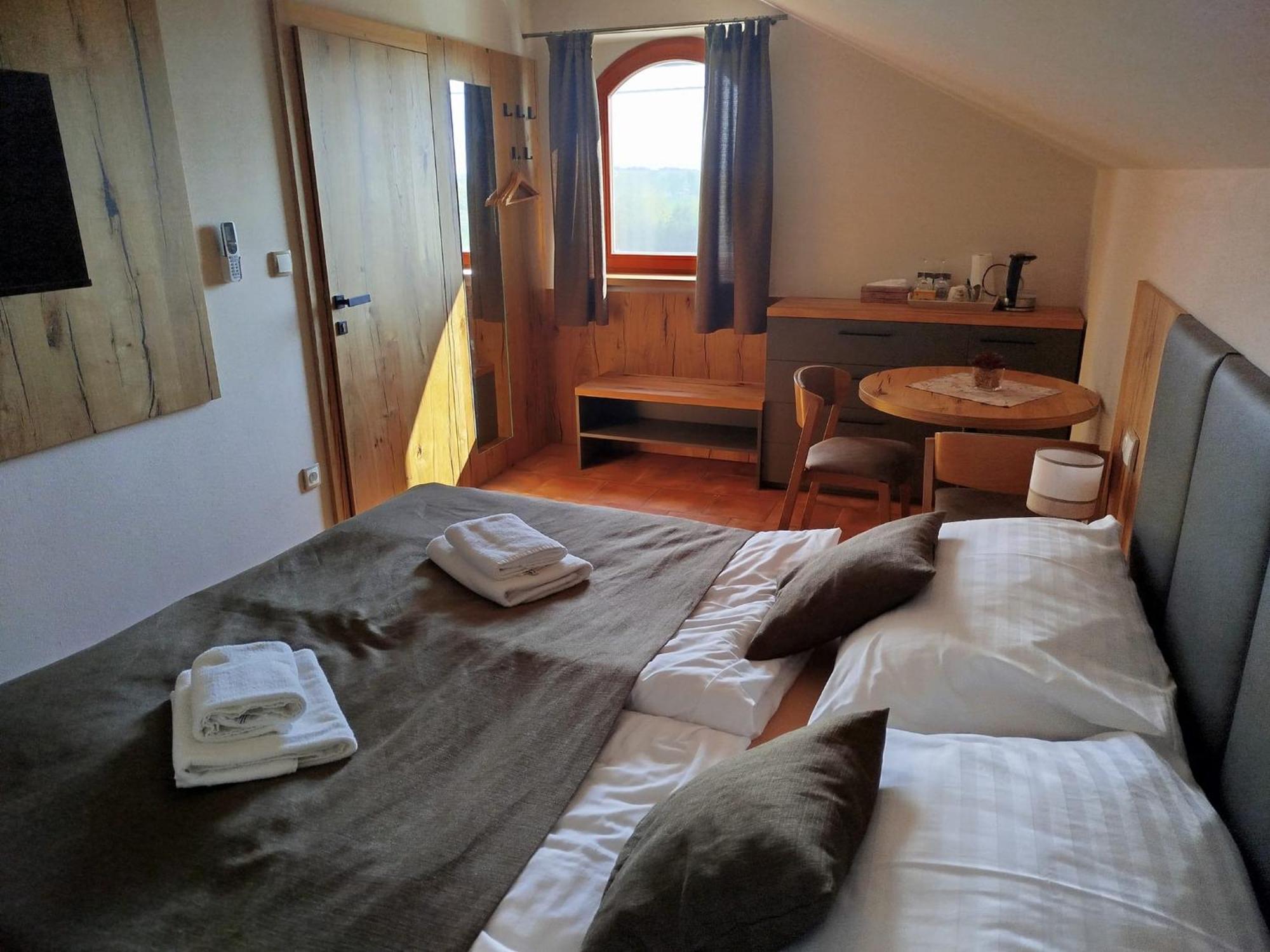Velké Bílovice Sklep Vino Strycek旅馆 外观 照片